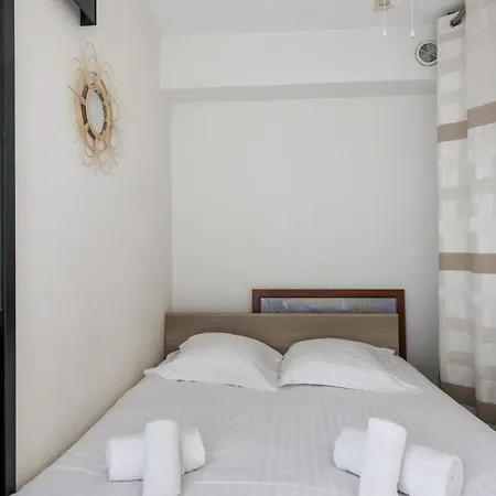 公寓 Charming Flat With Pool 8 Min Away From The In - Welkeys