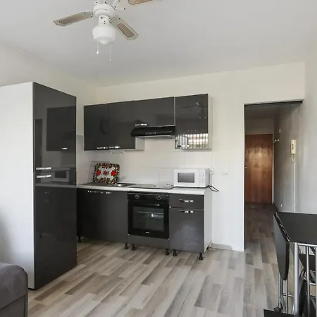 Charming Flat With Pool 8 Min Away From The In - Welkeys 公寓 *