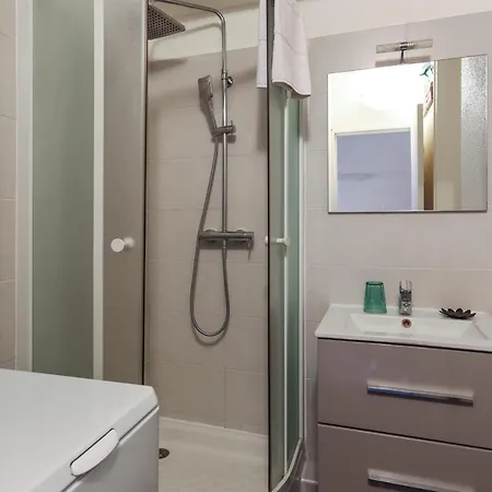 Charming Flat With Pool 8 Min Away From The In - Welkeys 公寓 昂蒂布